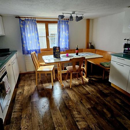 Happy Point Apartment ميلاو الغرفة الصورة